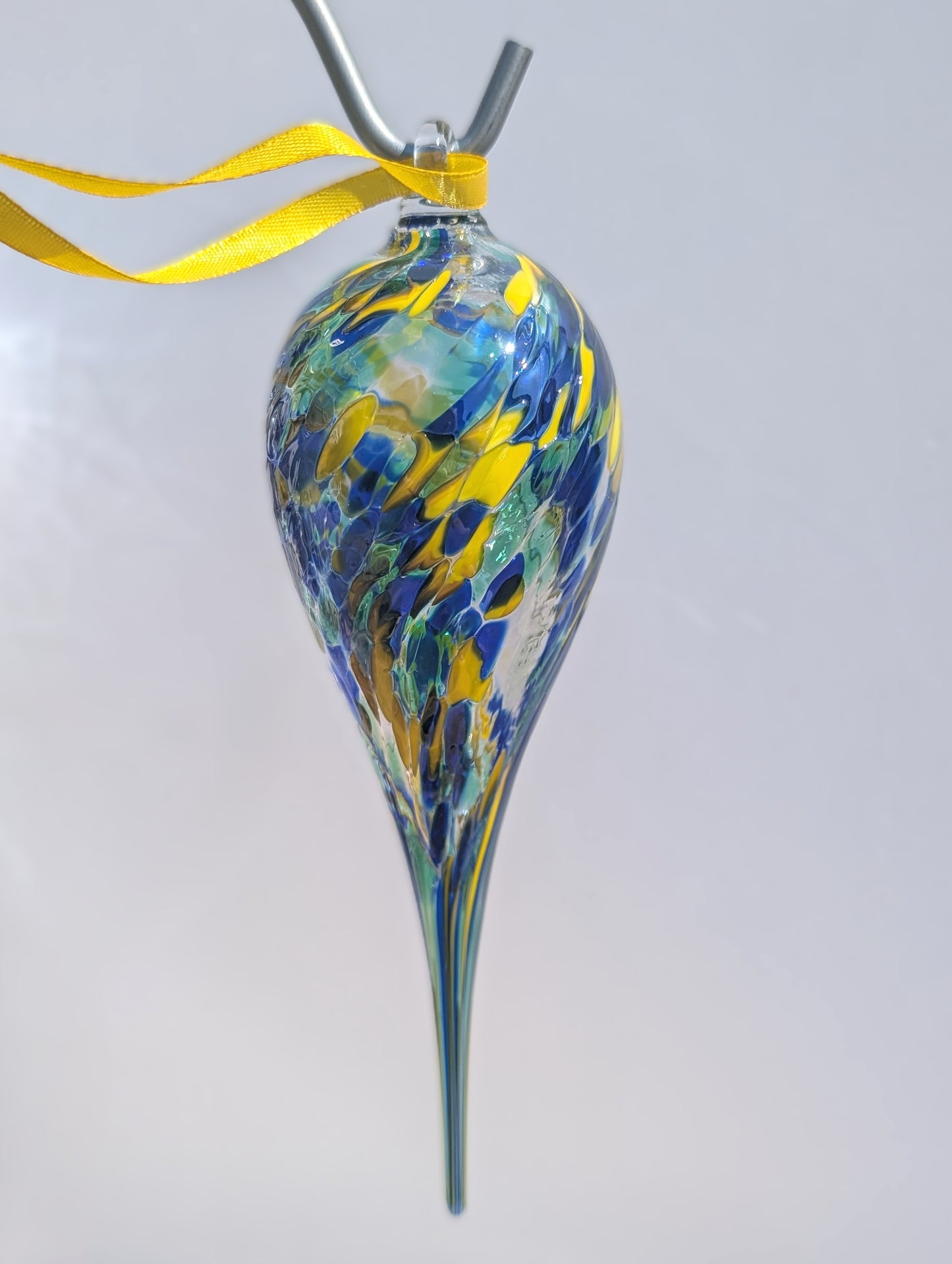 Birthstone Hanging Teardrop 20cm August
